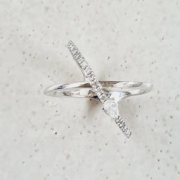Criss-cross Diamond Ring
