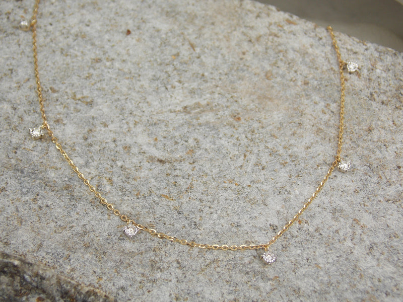 9 MINI DIAMONDS NECKLACE